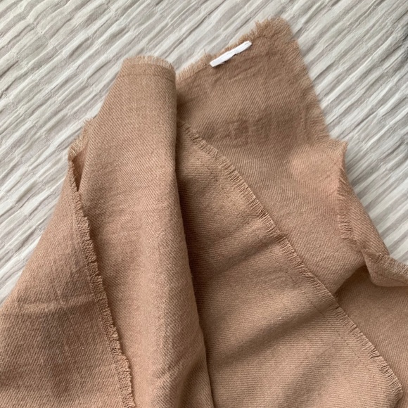 H&M oversize scarf
